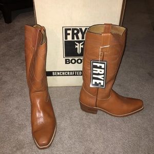 NWT frye Boots